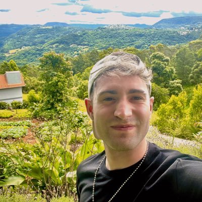 Dirigente y Secretario Gral de @mwfc_oficial Enfermo Bohemio || Devoto de Larreligión @larreoficial ¡Progresar y ser feliz. Esa es la meta!