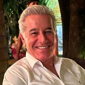 jonkajc's profile picture. Pai de dois filhos, Ana Flávia e Matheus, minha vida!!!
 Cruzeiro até morrer...feliz!!!
Master Toca ll.
Na foto, com Douglas, Nonato, Adilson Batista e amigos.