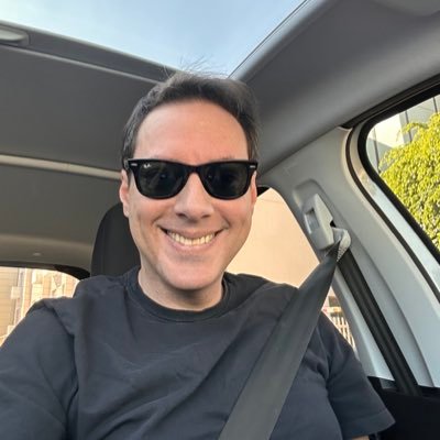 Administrador de empresas, calvinista e centrista.