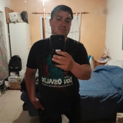 29 años,tecnico en tecnologia ferroviaria, amante del rock, del fernet y de los buenos mates