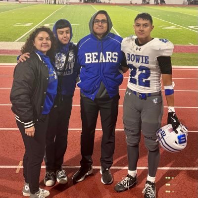 Husband/Father/Teacher/Coach “Whatever you do, work at it with all your heart, as working for the Lord…” #SouthsidePride #01/05🇲🇽🇺🇸🙏🏼🏈🏀⚾️