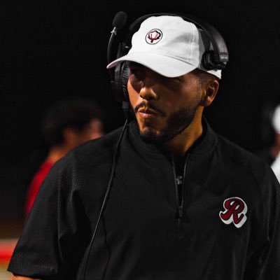 Running Backs Coach @ Robstown Early College High School - Head Boys Powerlifting Coach - Social Studies Teacher - 24 - TAMUK Alumn