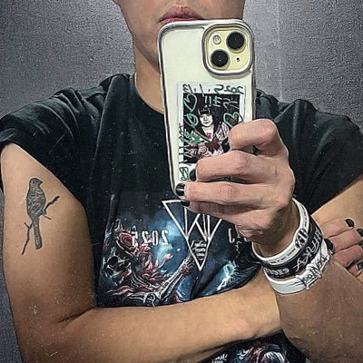 dangomusix's profile picture. V系、メタルコア、アイドル、ウォールオブデスが好きな徳島のゴリラです