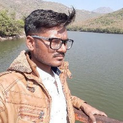 MakvanaNil30490's profile picture. 