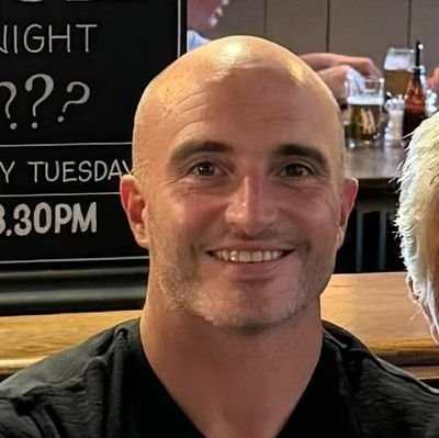 tomrenny8's profile picture. 