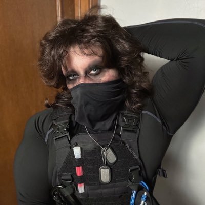 ✧ 24, they/them, ⚢ ✧ NSFW 18+ ⊹ big strong butch, cosplayer, gooner, hater ⊹ ✧ vile evil women enjoyer ✧ ⊹ no tws proceed w/ caution. ⊹ ow account: @palebrujaow