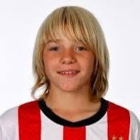 totodelmonteeee's profile picture. TOP 1 Fornite :                                 Solo : 1👑                                          Duo : 3 👑                                     Squad : 1 👑