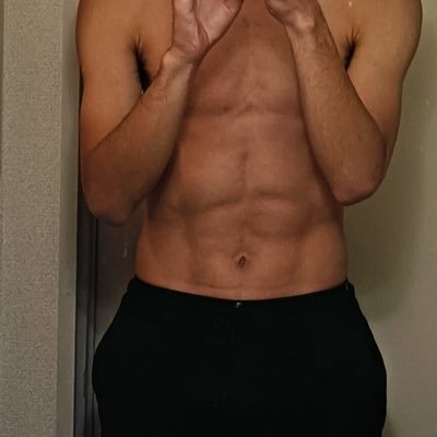 t801214088067's profile picture. 173／58／22
陸上学生です
イケメン好き、仲良くなったら顔交換したいな