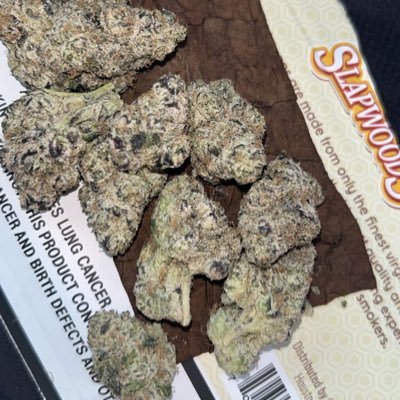 Best weed in Saint Louis and surrounding areas Small Batch and WholeSale