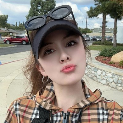 Emma94423178501's profile picture. Likes Food Travel News Interesting things