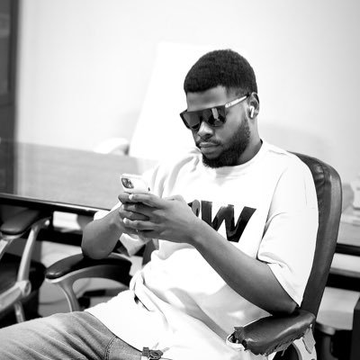 kharl_mr's profile picture. Health and sciences ,Real Madrid ❤️,Gamer,Engineering and arts