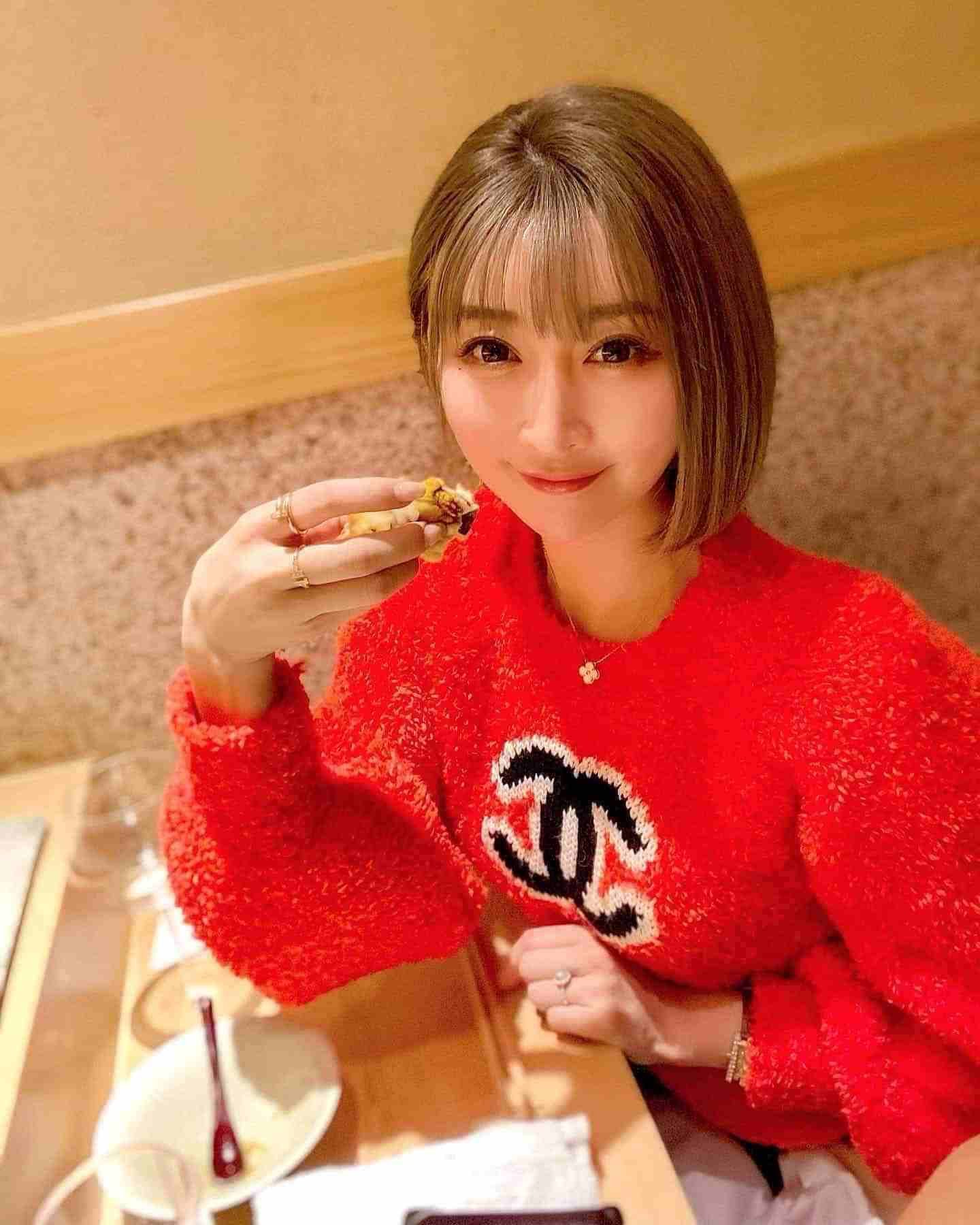 Maria8400732152's profile picture. どこにいても、私はずっと信じ てい‌ます。心から誠実な人と一緒にいることが、人生に意味を与えてくれると。未来には、率直で優しい人がそばにいて、安心と静 けさをくれることを願っています

その正しい人が、どこかの温かな瞬間に現れると信じています…🌟