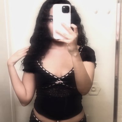 smexisel's profile picture. cute n cold 🍦#pinkprint