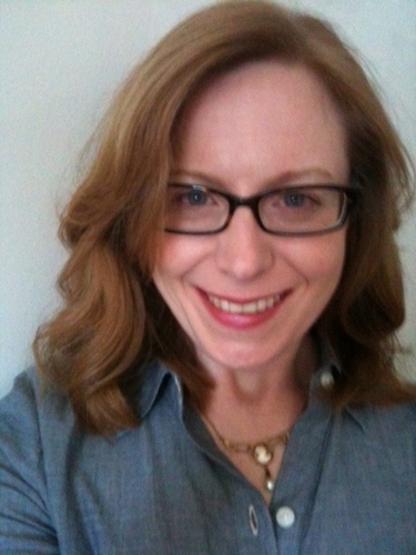 SjogrensStyle's profile picture. Living with flair (and avoiding flares).    #lupus #sjogrens #hashimotos #raynauds