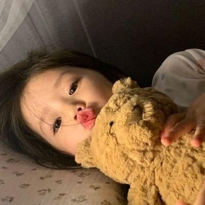 fallinupyup's profile picture. find your happy ✨