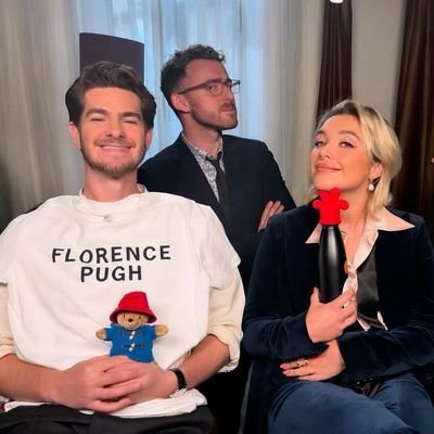 ⠀⠀ ⠀⠀♡?! Listening Taycie with Florence pugh
⠀⠀ ⠀⠀⠀⠀ ⠀⠀⠀⠀ ⠀⠀