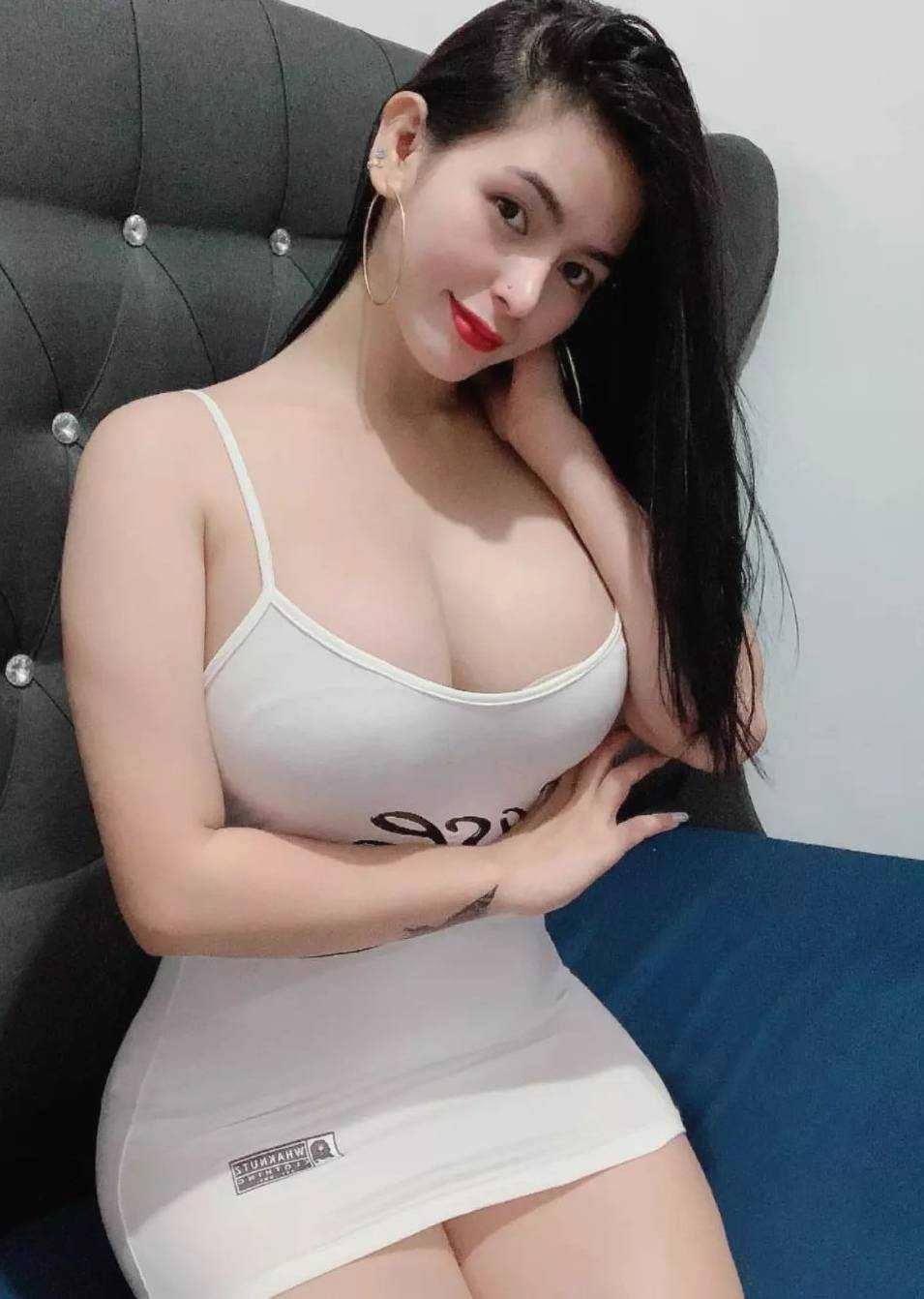 MBuckridge99885's profile picture. 171/58 เพื่อนกันมันดี :) #เล่าเรื่องเสียว  ไม่นัดจ้า ไม่คอลด้วย ไม่แลกรูปค่ะ