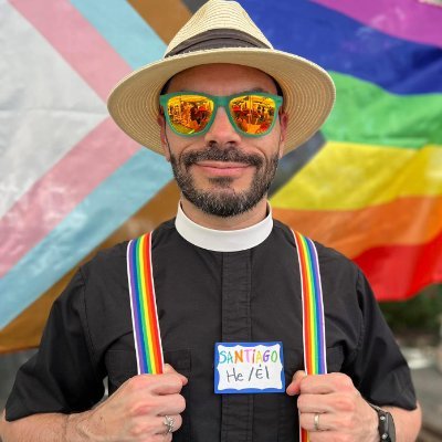 Episcopal Priest. @GraceEpisAlexVA. Ignatian Spirituality. Husband. Dad. Futbol Aficionado. Runner. he/él 🇨🇴🇨🇦🇪🇸🇺🇸