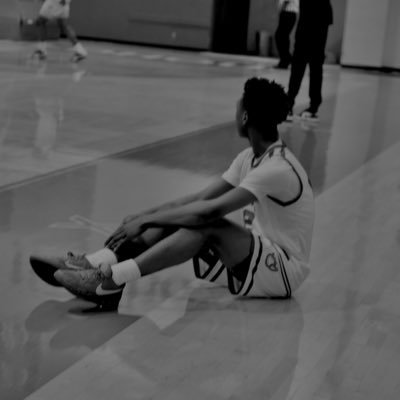 C/O 26 Wheatley high school, 6'2 guard, gpa 3.7 ~contact info: herbertgoldsmith@icloud.com phone: 8323730136
