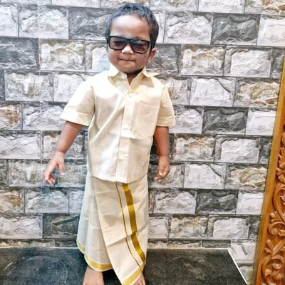 Anithavanan_'s profile picture. சொல்லுறதுக்கு ஒன்னும் இல்லை...🤪