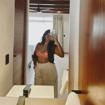 RachelPares's profile picture. LIVING THE LIFE. Nothing personal