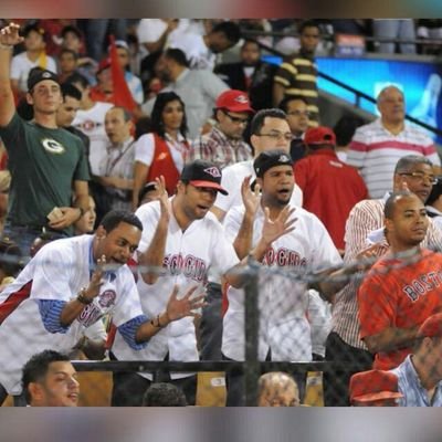 Abogado. Escogidista. Politólogo. Lakers for life. Yankees for life.- Creo en Dios y me gusta el analema que anualmente traza el Sol.