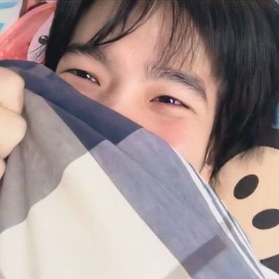 build💙🇰🇷/BIU 한국 안와....?miss you 가끔 주접 떨어요 빌드 좋아하는 한국인 보고싶다...