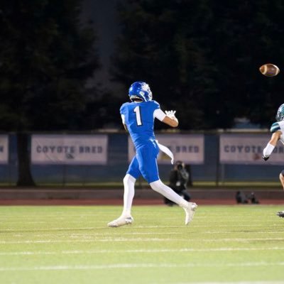| 6’4”, 214 lbs | TE, WR | C/O 2027 | 559-613-8405 | Jayden87m@gmail.com. | https://t.co/5d3SxWr4S7 |