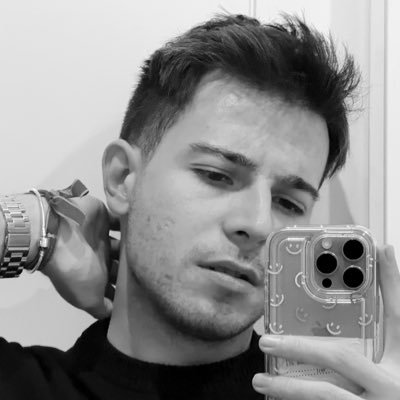 adriaanvalero's profile picture. Intento de periodista 🎙️ |  Ahora en @a3noticias Antes en @informativost5 y @laSextaTV