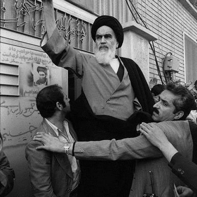 فلسفه | عاشق یادگیری | کاوشگر ایدهها | به دنبال ساختن آیندهای بهتر و همکاری با افراد الهامبخش.