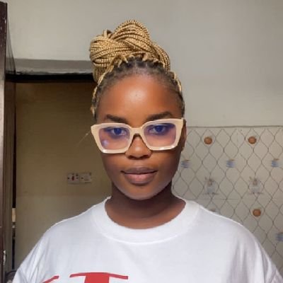 Curvy_Uwa's profile picture. Chemical Engineer || HSE Officer || Produt Designer || AI Prompt Enthusiast || Online Business Owner (Nelrosy Hairs)
 Remember to LIVE before you LEAVE ✨️