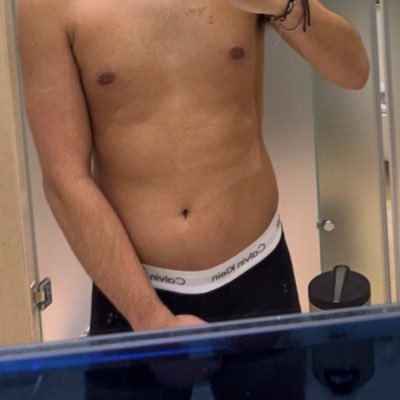 tym3up's profile picture. swimmer 19yo