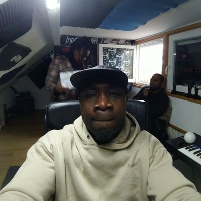 Official Twitter Page Of BLD
Independent Hip-Hop Artist / Producer. for Booking Contact: https://t.co/ICVxpMqBVT
