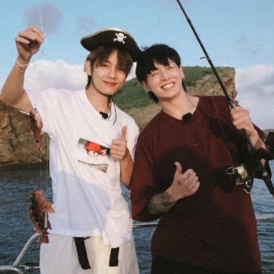 rt de au's e fic's taekook, e de outros shipps também — 📝