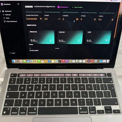 mobinna054's profile picture. 