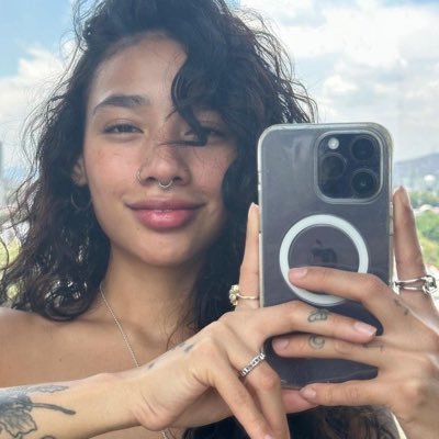 sunoochilov's profile picture. vestibulanda de psico tentando não endoidar | #studytwt