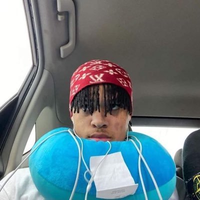 selfddstruct's profile picture. uk’s only summrs fan 💔