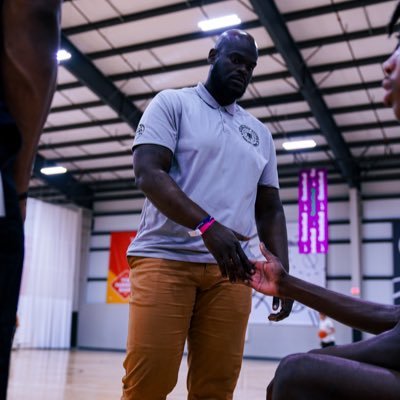 Men’s Basketball Coach: Player Development///NJ Scholars 17U Assistant 🏀