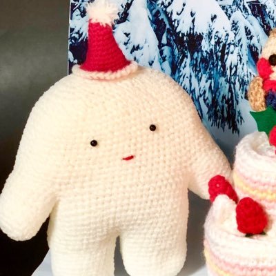可愛いものが好き❣️ 編み物や刺繍•シルバニアファミリー•ぬいぐるみ•人形のことやその時々の気持ちなどランダムに呟いてます 最近は愚痴を書いては消したりすること多し 夜中についツイートすることもあり なので通知はオフにしておいて下さい
