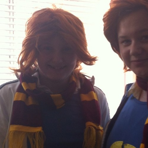 sianellwhite's profile picture. yeah sooo ....... im 15, play football and golf and love harry potter! :) Oliver Phelps tweeted me on 7/4/2012 :)