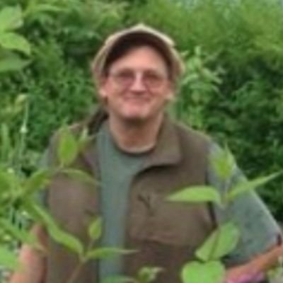 Retired playworker, #Africabeat radio dj archived at https://t.co/q4zVxJl6W0 Bird-friendly, pond-obsessed, forest-garden inspired allotmenter