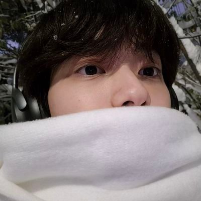 lightS2sea's profile picture. #studytwt • procurando melhorar meus estudos ☝️📝