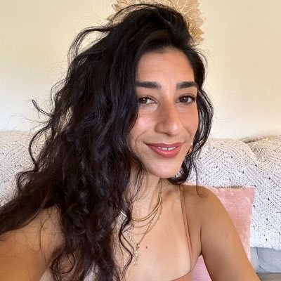 alyssacampa's profile picture. Todo tiene su tiempo 🦋