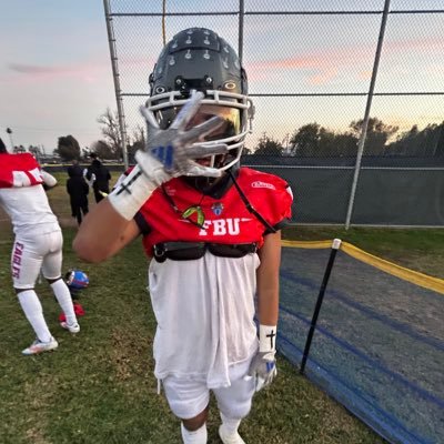 #AllGloryToGod 9th Grade weight-185 RB/LB class of 2029 (3.7 GPA) rdiego1323@gmail.com https://t.co/eGrhmbvS2x