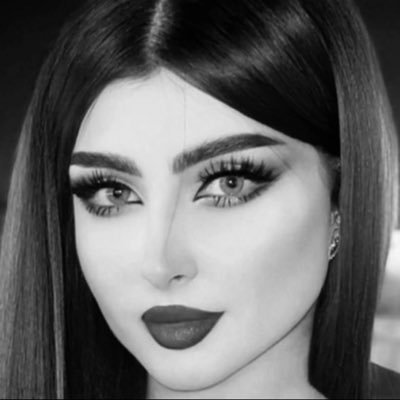 كذبه ابريل 👠🌂👒 أنا من كان يقال عنها الشقرديه مع وقف التنفيذ ،محبه (للمطر . القهوه.الشعر )