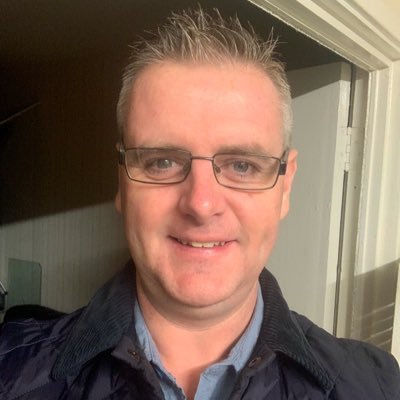 Socially a good person ☀️ 🍺 🍻 👍 Social golfer ⛳️ big sports fan, @Pompey supporter ⚽️ @MSSdarts 🎯