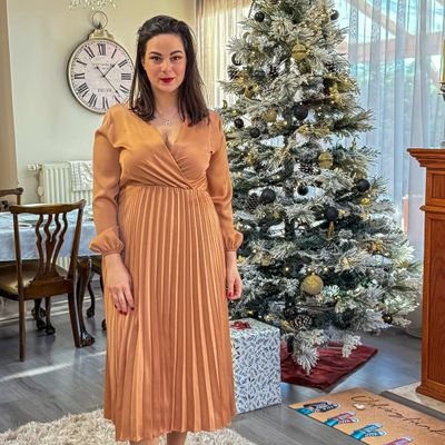 CEO, Kazar.
Crypto Mogul and investor 📊📈📉
mother of 2 beautiful daughters