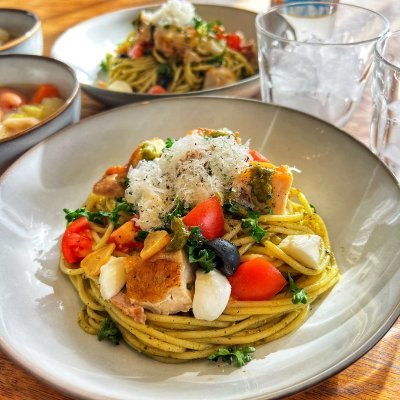 ラーメン、寿司、刺身、味噌汁、野菜などのおいしい食べ物が大好きです。 ぜひ仲良くしてください。 無言フォローも大歓迎。 無言フォロー失礼します。