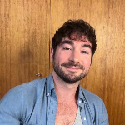 Life Coach Trainer x Sex Coach. Thoughtful posts and thotty pics. DM for coaching inquiries. 🌈 🌱 💪 he/him