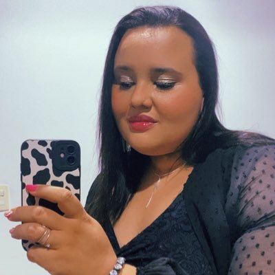 xx_viviane's profile picture. 